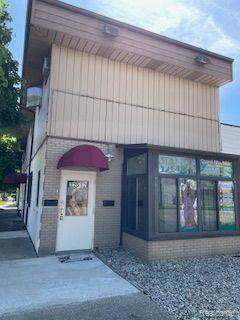 22512 ORCHARD LAKE RD 