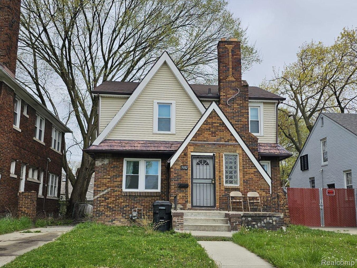 3682 DEVONSHIRE RD 