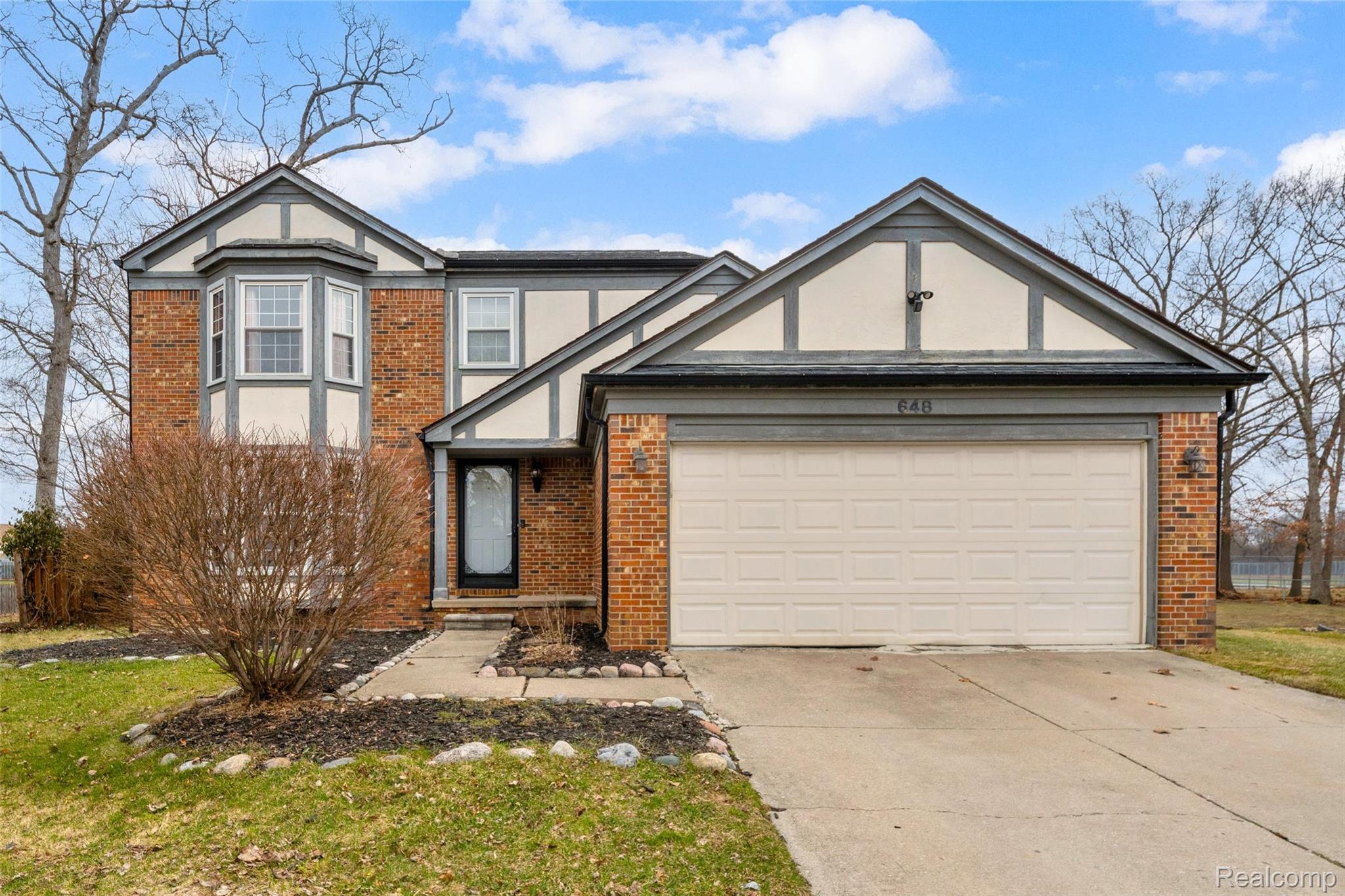 648 Lansdowne Drive