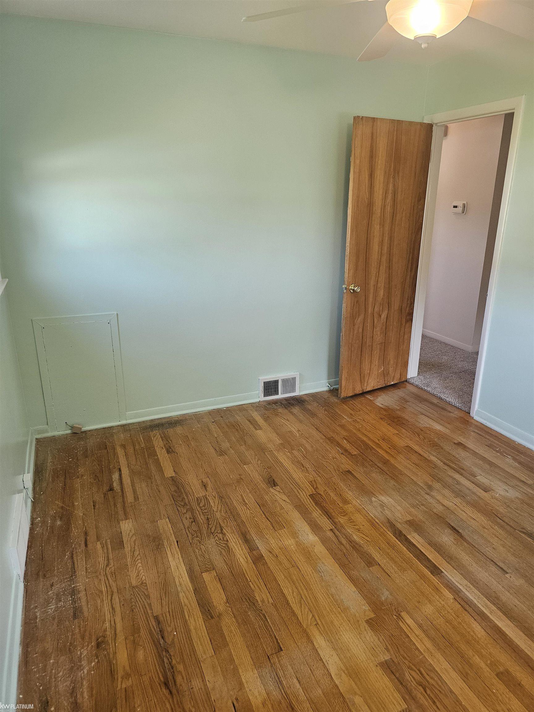 31256 Share ST